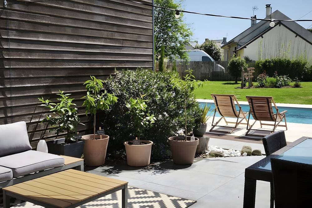 Foto 9 von 30: Gästezimmer „L'Abri des Flots“ mit Pool, gemeinsamer Terrasse und WLAN