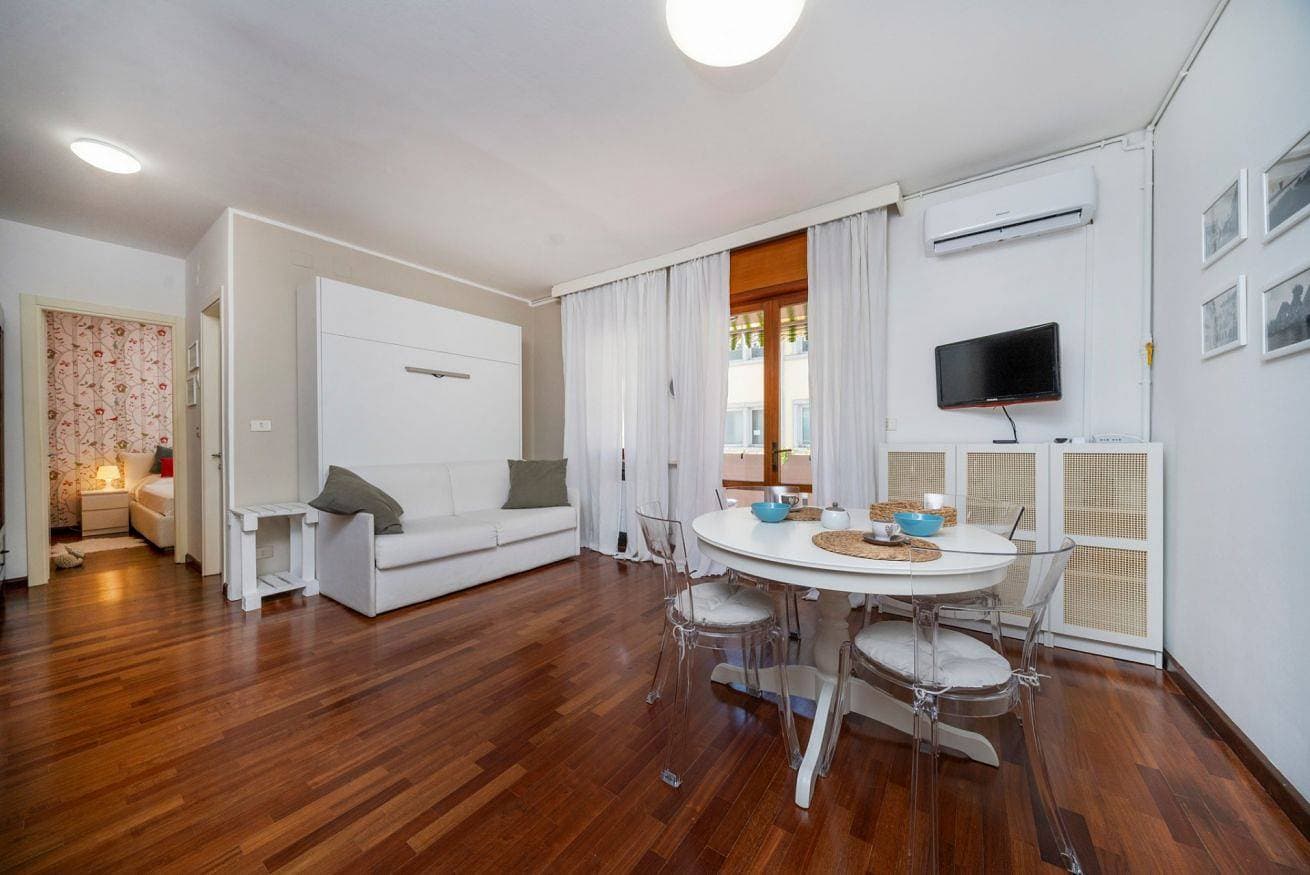 Foto 2 von 18: Ferienwohnung für 4 Personen mit Terrasse