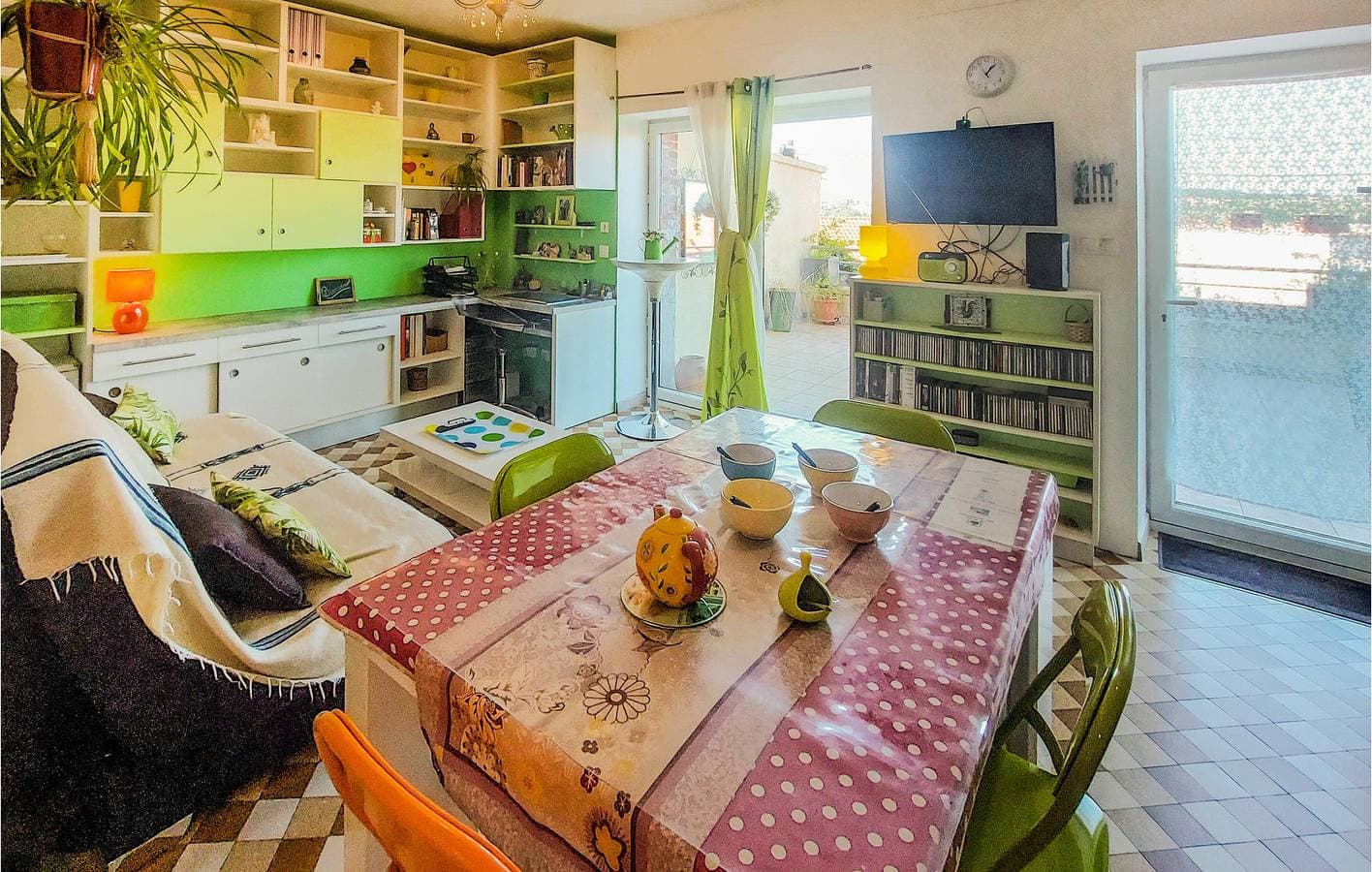 Foto 7 von 14: Gemütliches Appartement: TV, Küche, Internet, Grill | 1,5km von Saint-Étienne