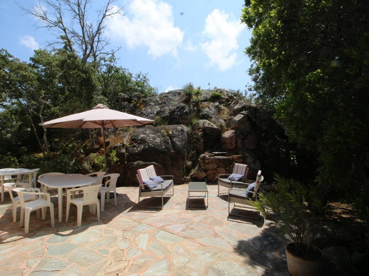 Foto 6 von 27: Haus mit 4 Zimmern, 200 m vom Strand entfernt, große Terrasse und 2 Parkplätze