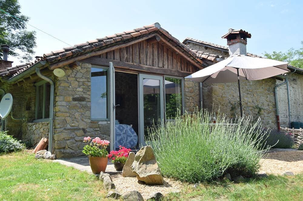 Foto 9 von 22: Geräumiges Ferienhaus mit schöner Aussicht und Garten / Wald, In Privatbesitz