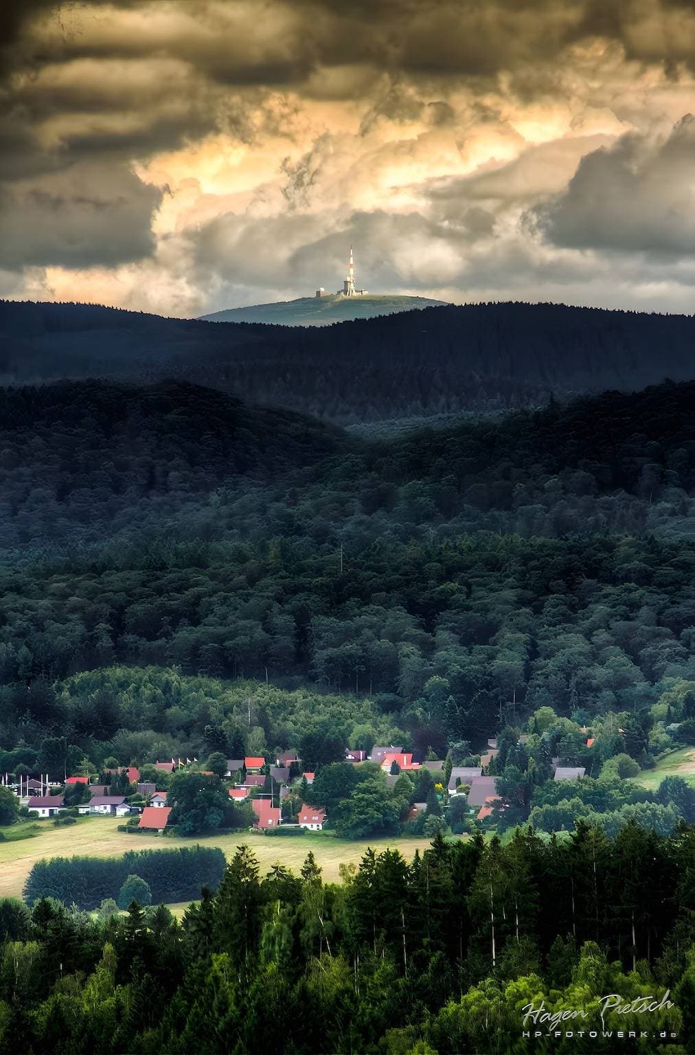 Foto 11 von 11: Ferienwohnung 'Wolfswind' mit Bergblick, Balkon und Wi-Fi