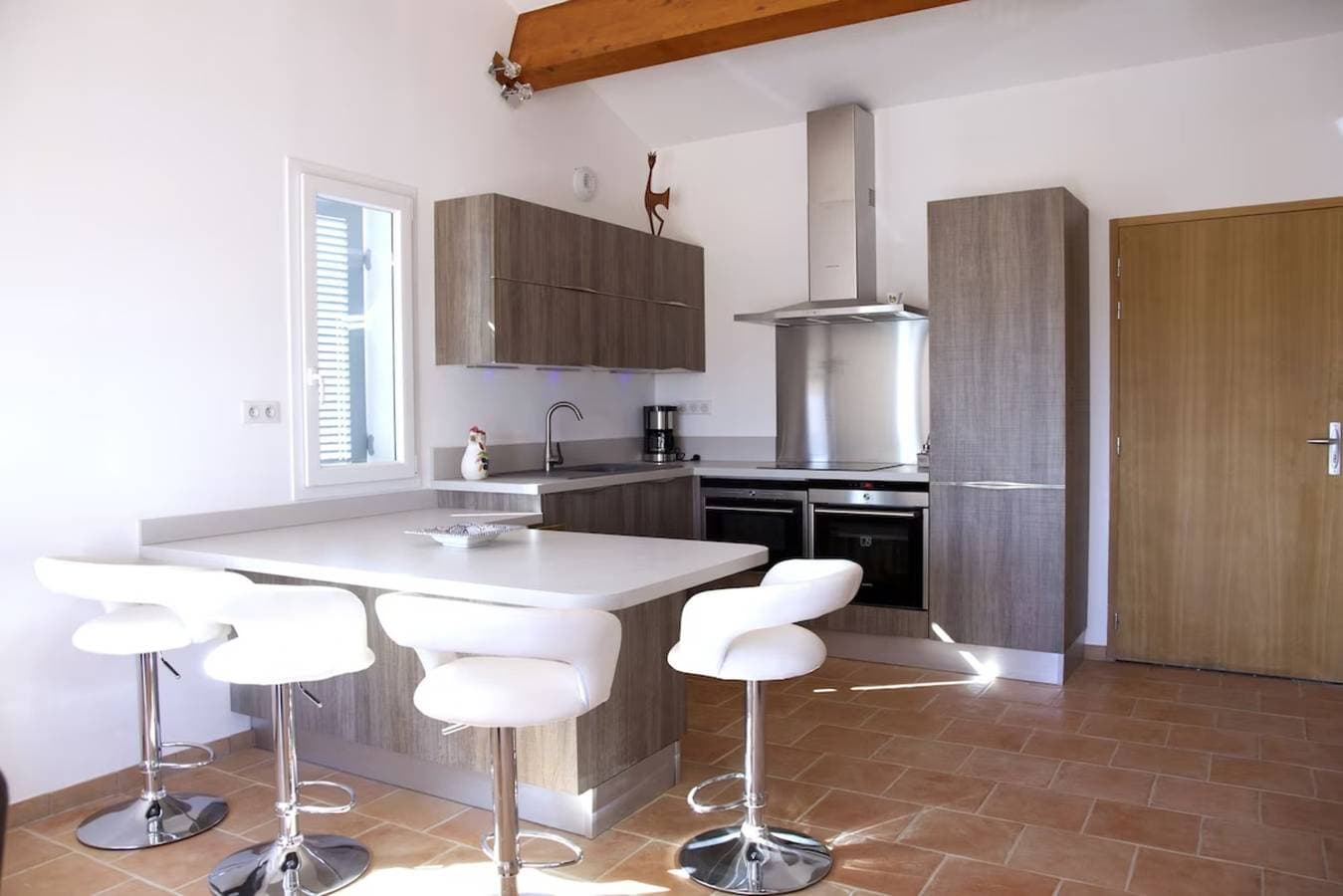 Foto 9 von 19: Ferienwohnung 'T3 Coeur De Sanary - 100m Du Port' mit Privatterrasse, WLAN und Klimaanlage