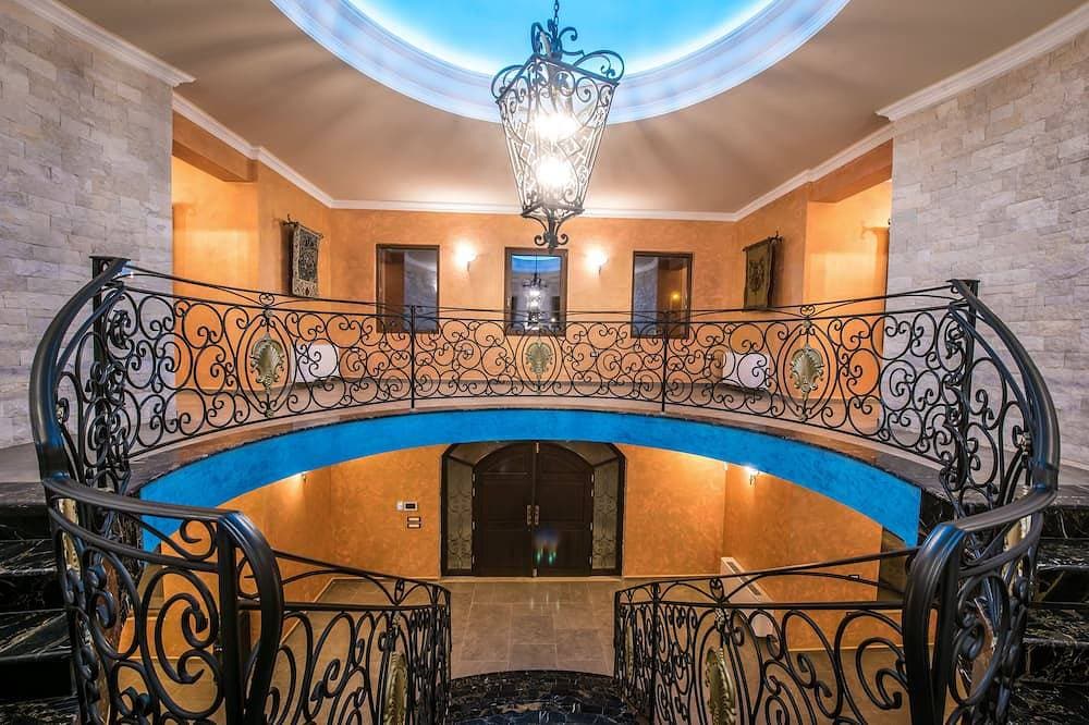 Foto 8 von 30: Strandvilla Kastello Kalliste | 8 Schlafzimmer | 8 Badezimmer