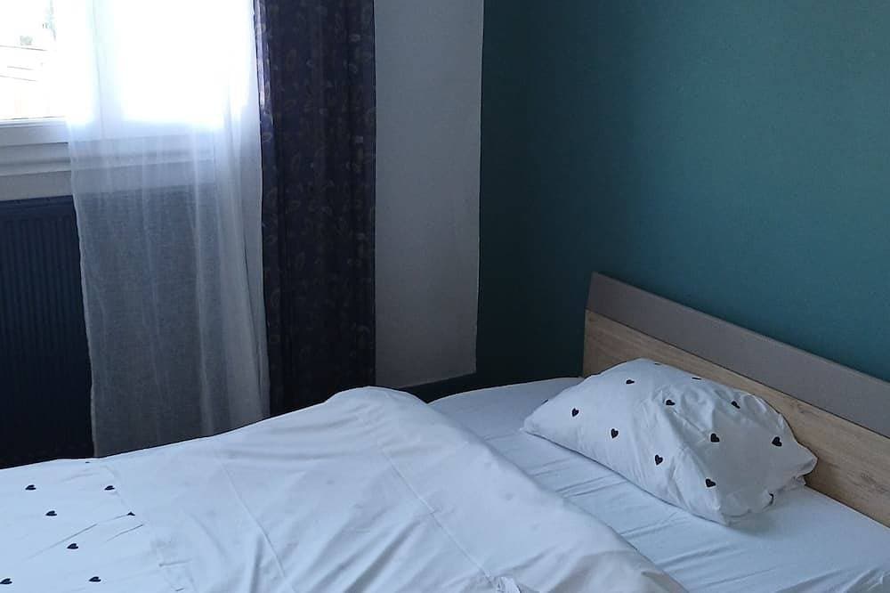 Foto 2 von 6: 15 Min From Gare Pardieu, Single Rooms In Apartment