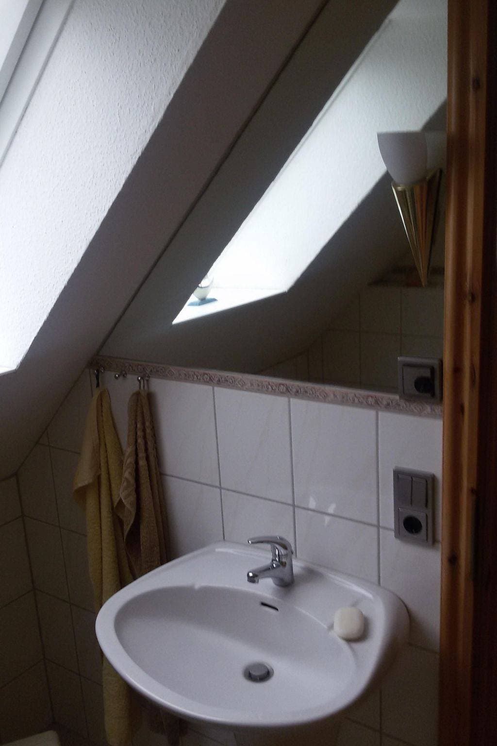 Foto 8 von 19: Charmantes Apartment mit Balkon, Parkplatz und WiFi in bester Lage