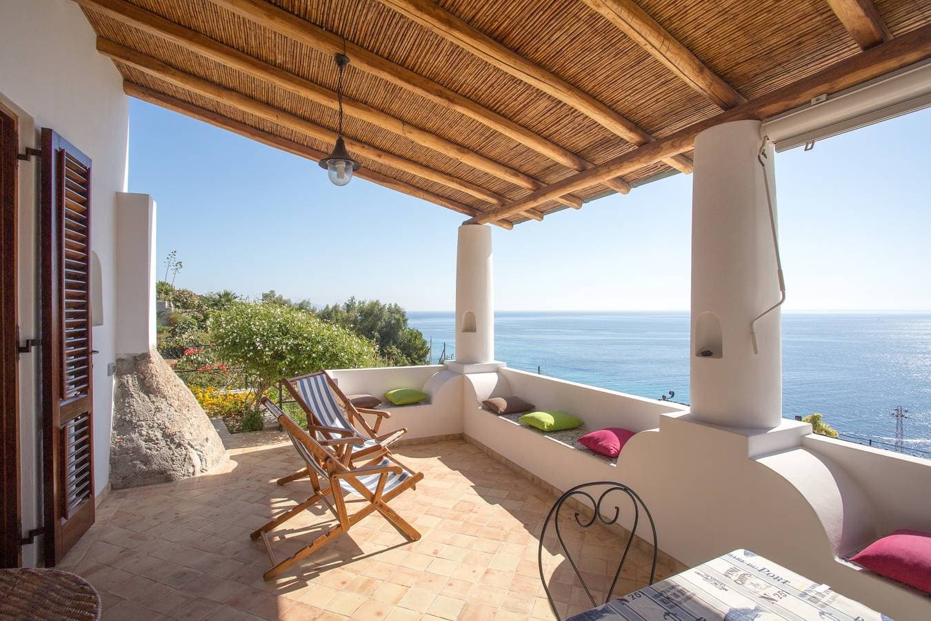 Foto 5 von 22: Haus mit Garten und Meerblick in Lipari
