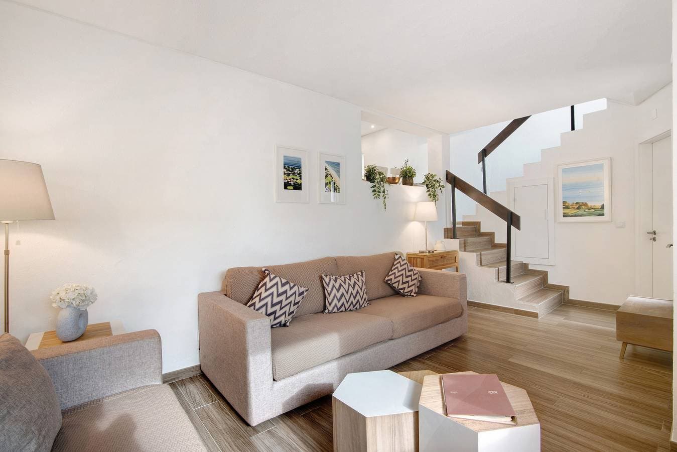 Foto 5 von 25: Ferienhaus 'Pear Tree' mit privater Terrasse, WLAN und Klimaanlage