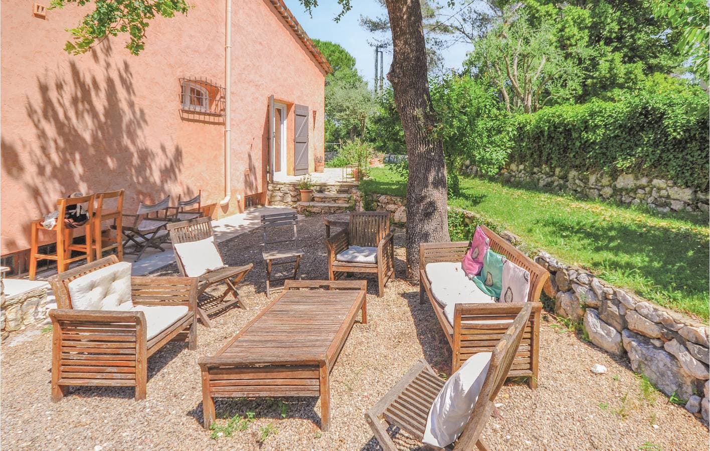 Foto 7 von 27: 180qm Wohnung: Parkplatz, Pool, Terrasse, Fluss 2,5km