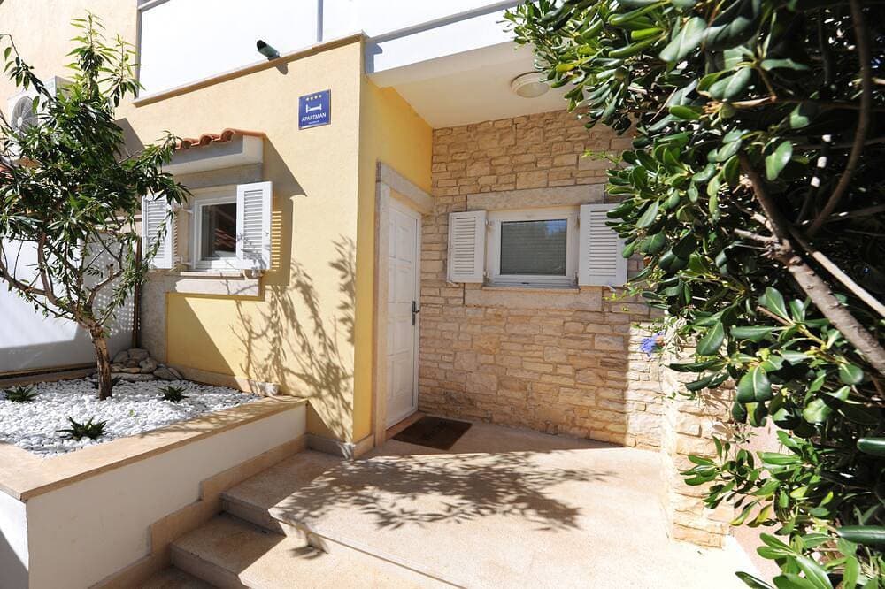 Foto 5 von 30: Villa Cablex III / Ruheoase mit beheitztem Pool Jacuzzi und Sauna