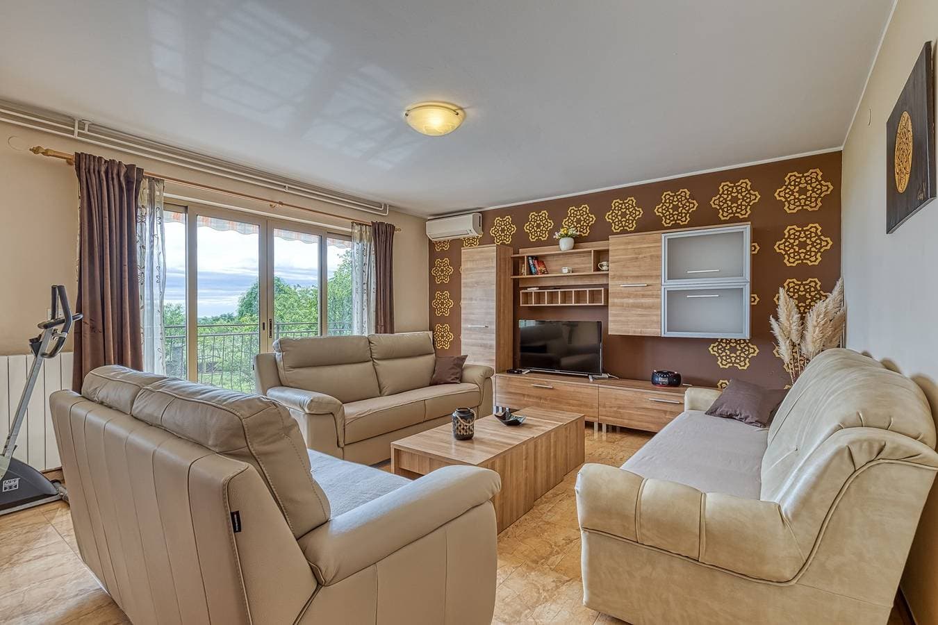 Foto 7 von 32: Ferienwohnung Maruzini mit Whirlpool