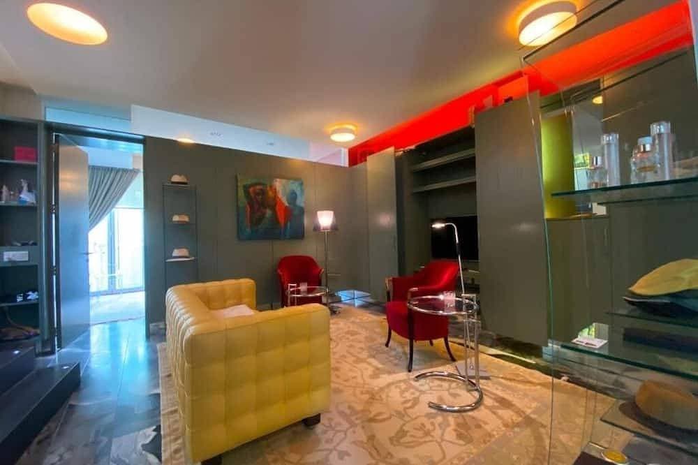 Foto 9 von 19: Exclusive Duplex Penthouse with Jacuzzi and Panoramic Views in Valletta