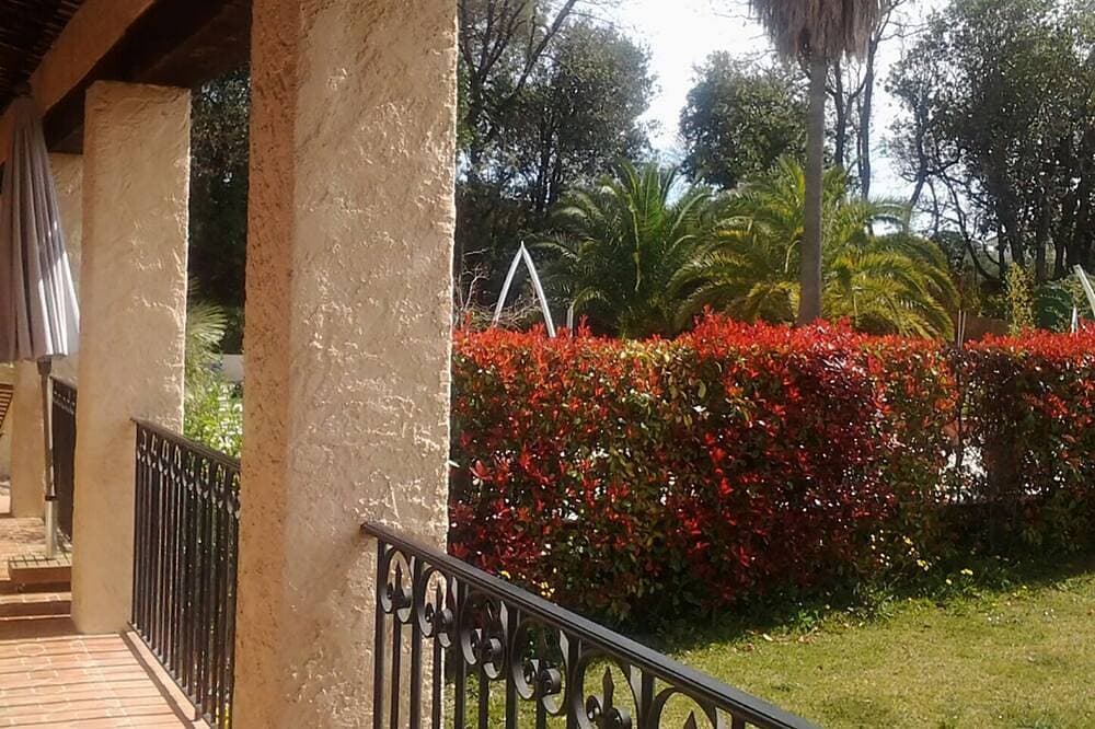 Foto 7 von 30: A Villa With Air Conditioning And A Private Pool In A Quiet Setting