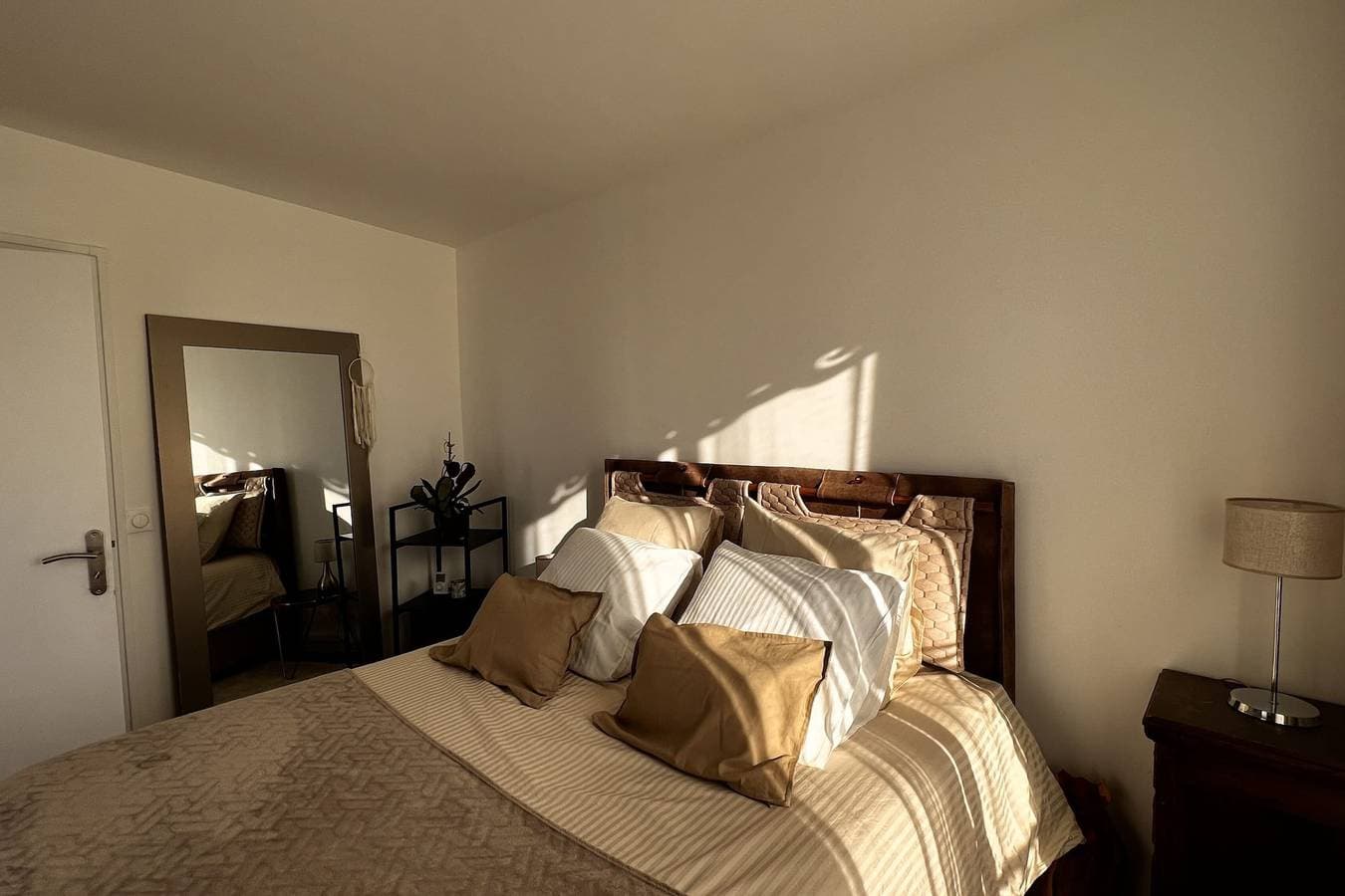 Foto 6 von 10: Bright apartment with canal view