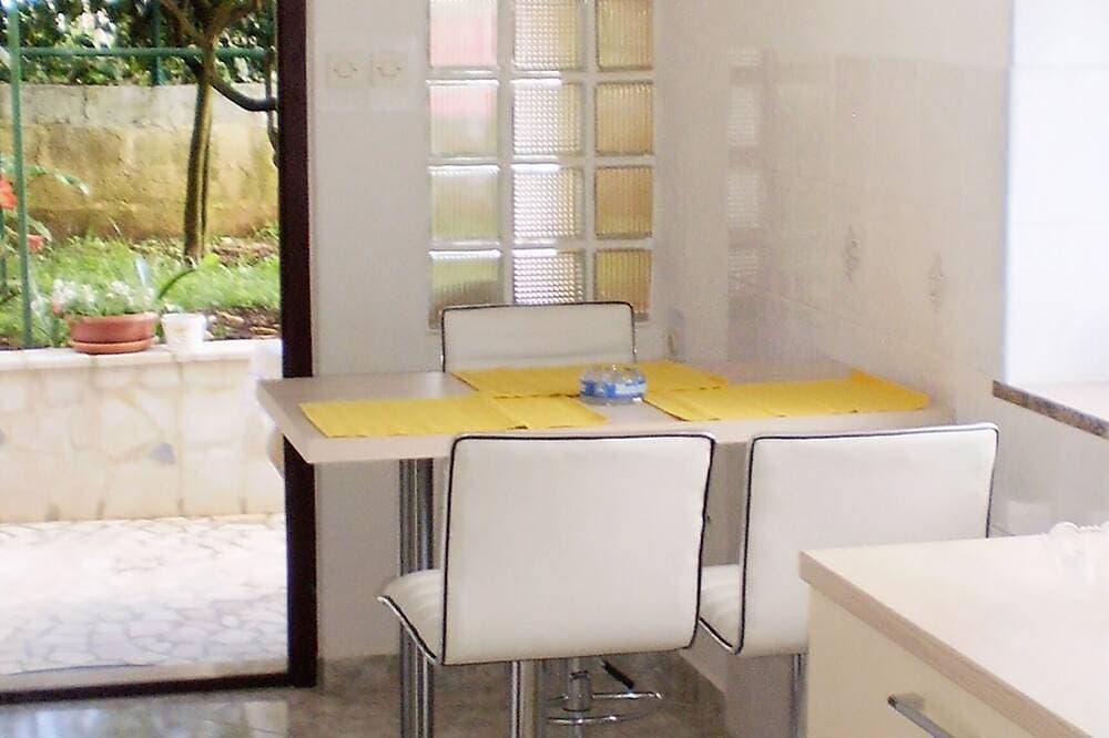 Foto 6 von 12: 2-Zimmer-Ferienwohnung mit Terrasse und Meerblick Rabac, Labin