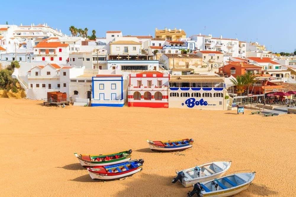 Foto 12 von 17: Traditionelles portugiesisches Haus mit viel Privatsphäre und Platz.