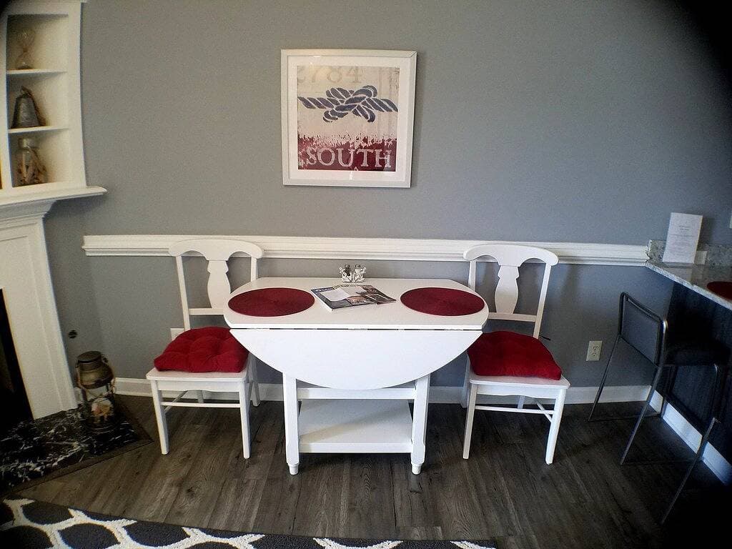 Foto 4 von 21: #113 Pointe - 1  Bedroom Lakefront Condo at Mariners Sml