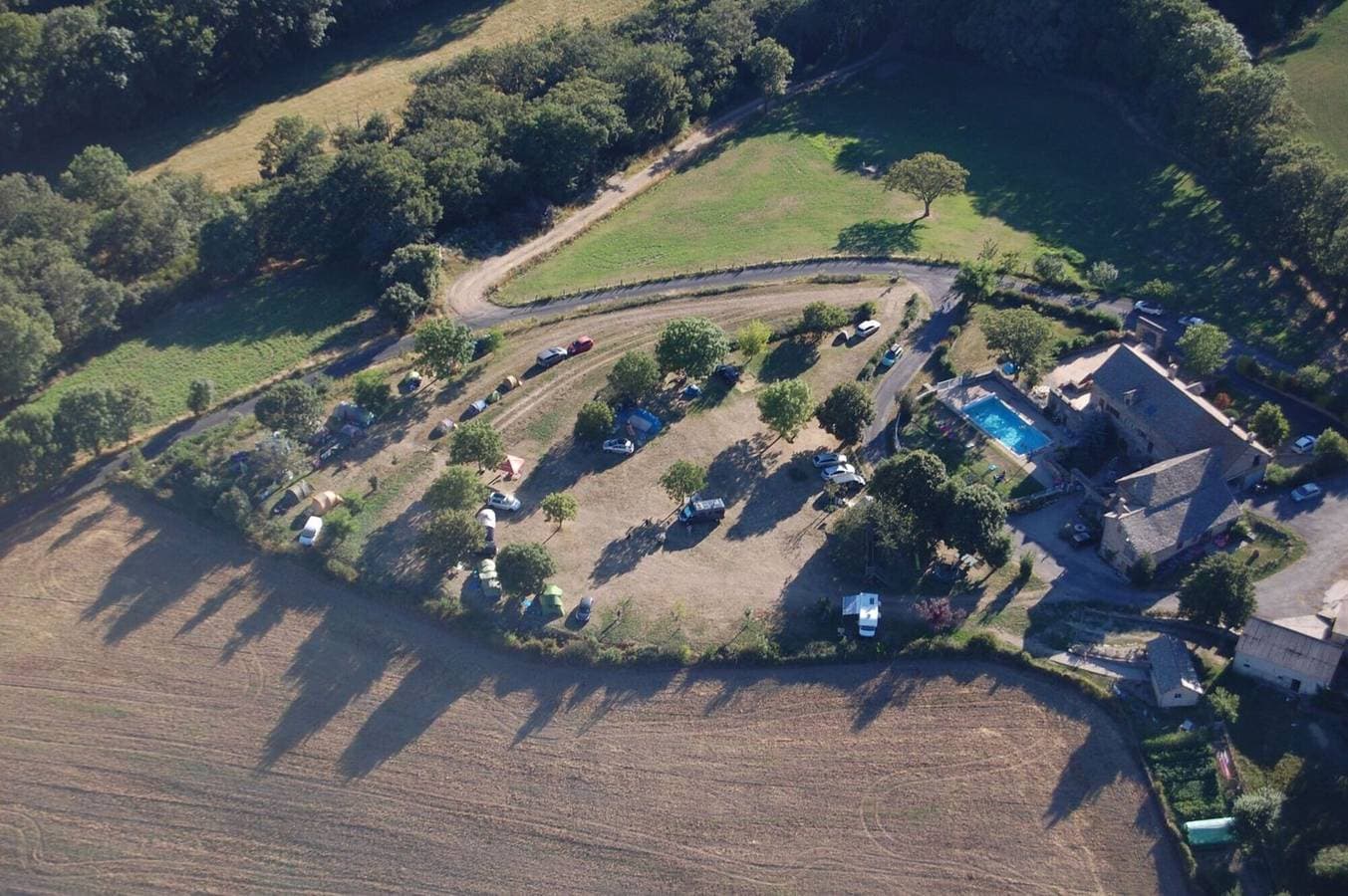 Foto 6 von 17: Bed & Breakfast 'Chambre La Familiale' mit Bergblick, Gemeinschaftspool und WLAN