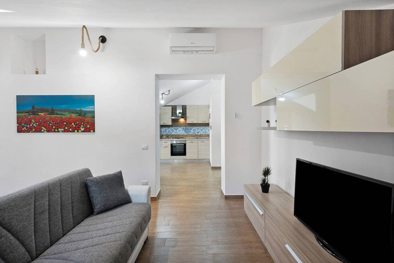 Foto 10 von 21: Ferienwohnung 'Alba' mit Bergblick, Wi-Fi und Klimaanlage