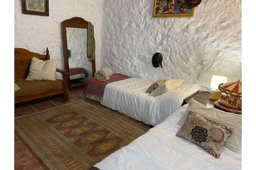 Foto 13 von 30: Traditionelles kanarisches Haus (1940) mit Blick auf den Teide