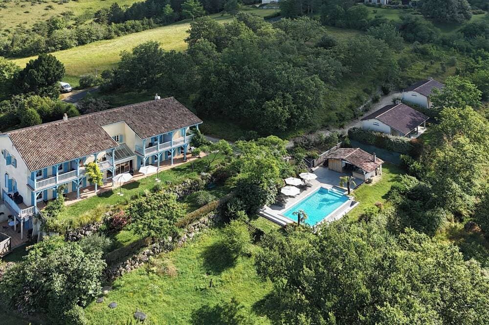 Maison Oléa - \"Les Pivoines\" bed and breakfast overlooking the Vézère valley 1