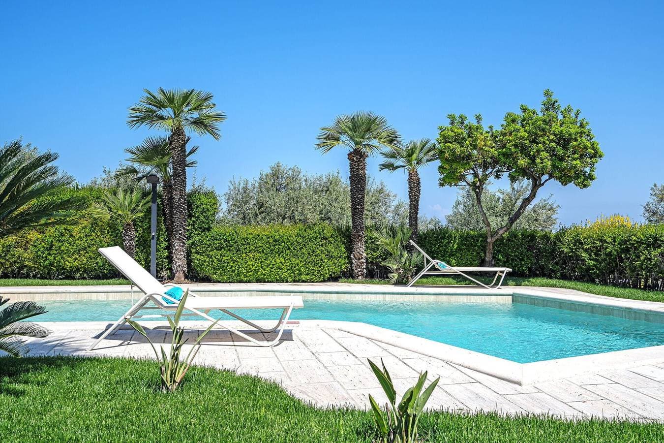 Foto 7 von 49: Villa für 10 Personen mit Terrasse
