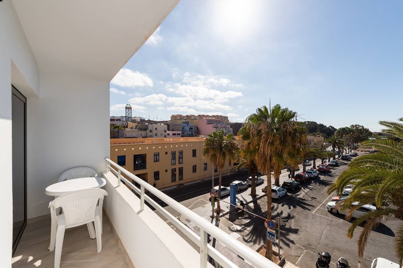 Foto 5 von 22: 2 min Walk to Beach - Sea Views Terrace - 1