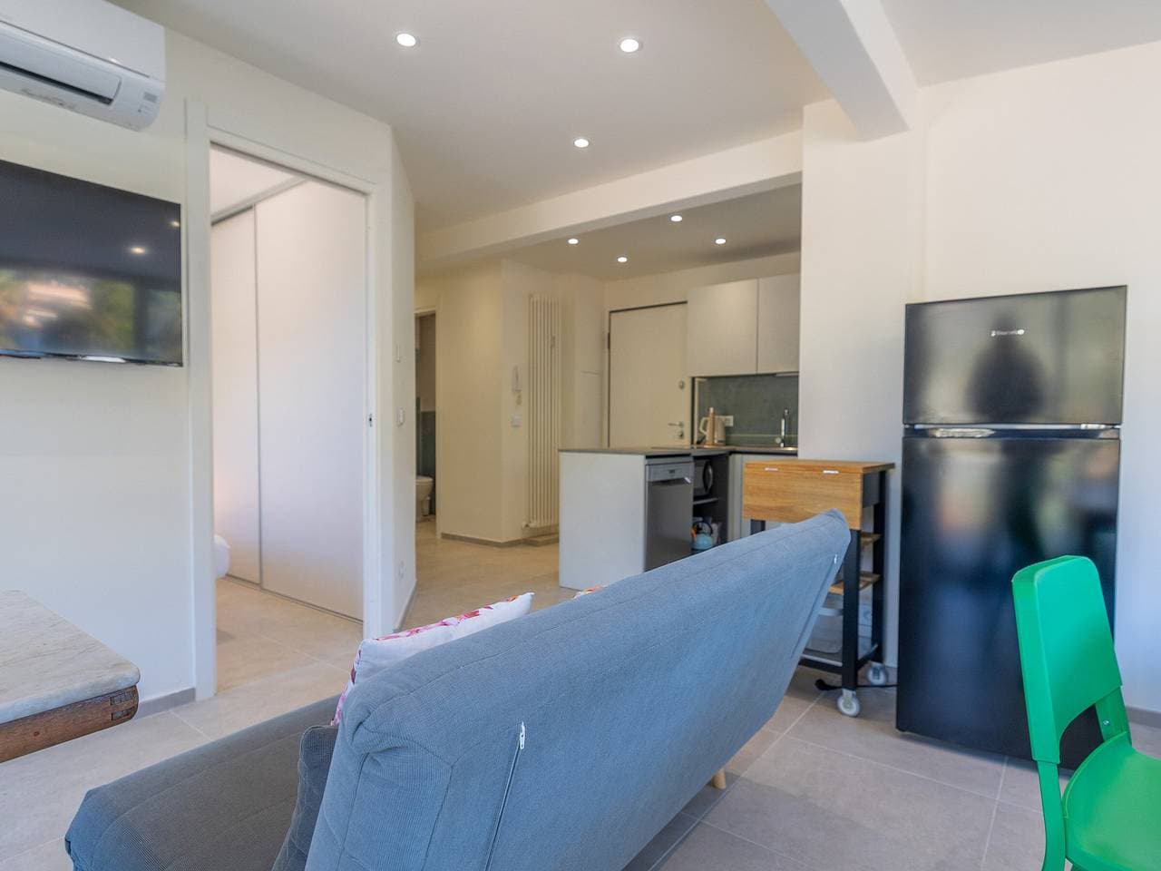 Foto 8 von 18: Ruhige 1 Zi-Wohnung renoviert mit Terrasse und WLAN in Menton