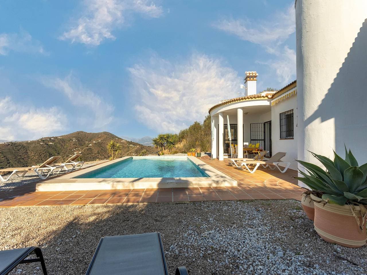Foto 11 von 40: Villa in Arenas mit Meerblick und Pool