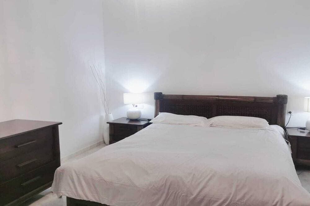 Foto 5 von 22: Luxuswohnung in Estepona mit Terrasse und Parkplatz