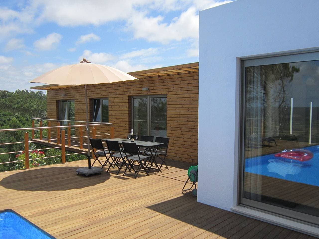 Foto 3 von 22: Modernes Ferienhaus in Cela