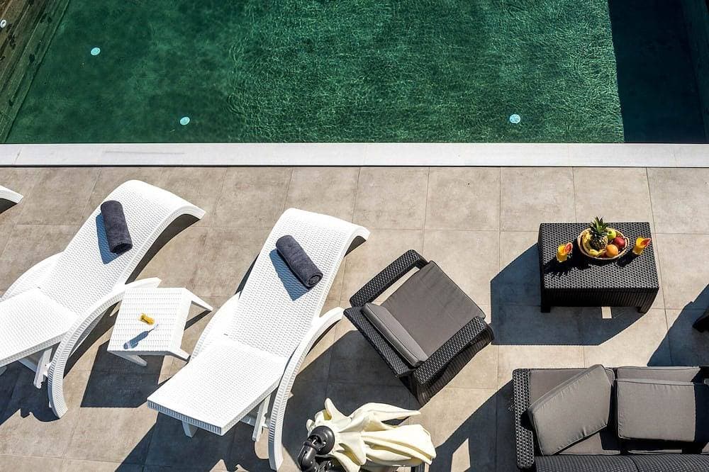 Villa Mare ★ 3 Schlafzimmer ★ Privater Pool ★ Meerblick ★ Kostenloses Parken 1