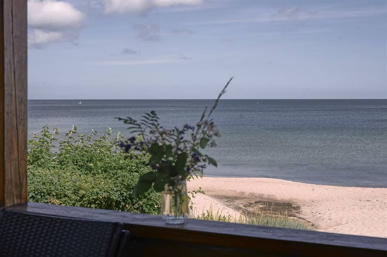 Foto 3 von 23: Pet friendly home in Allinge with house sea view
