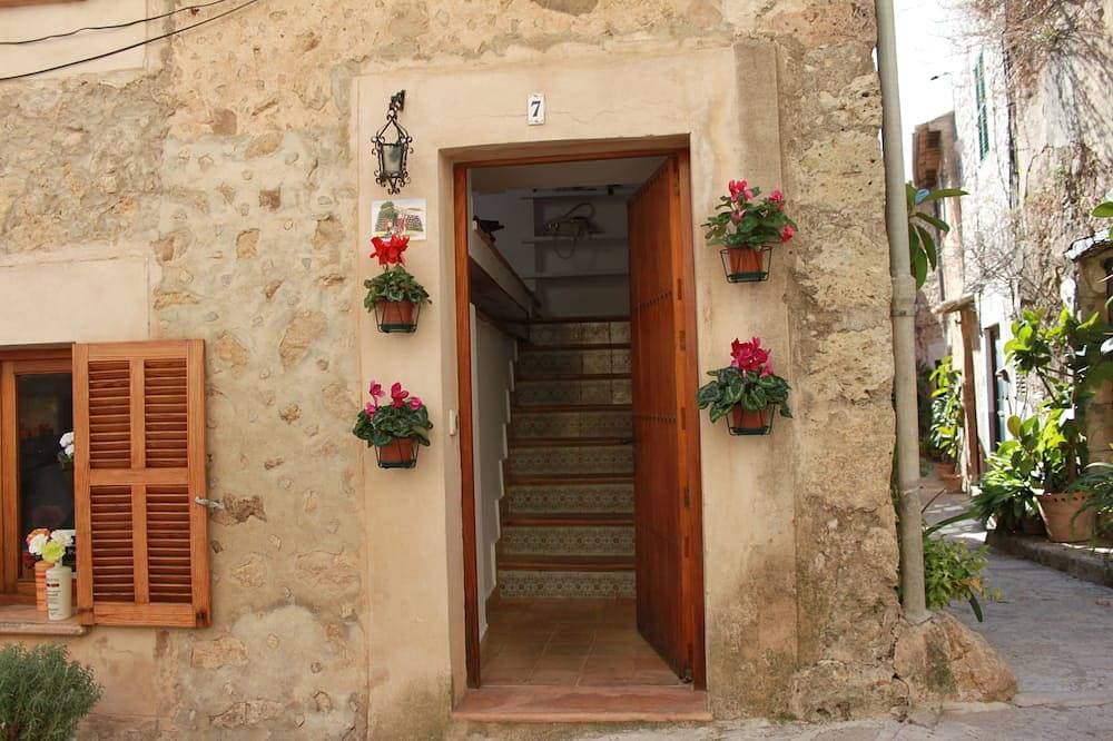Foto 12 von 27: Haus für 5 Personen Valldemossa Zentrum private Terrasse mit Aussicht