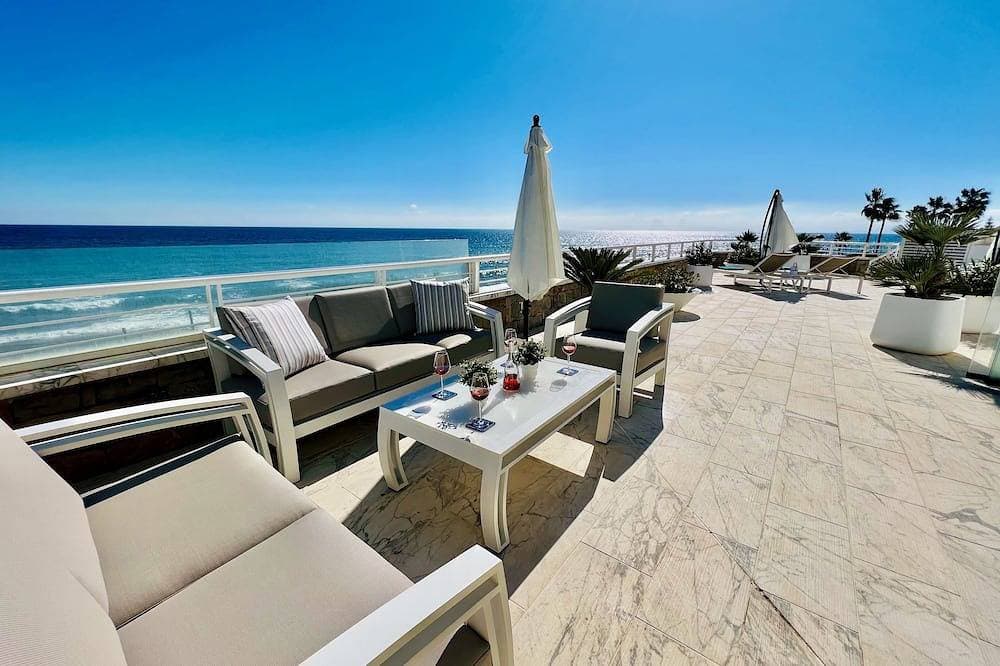 New Listing, Unique apartment beachfront. Large terrace to the sea 1