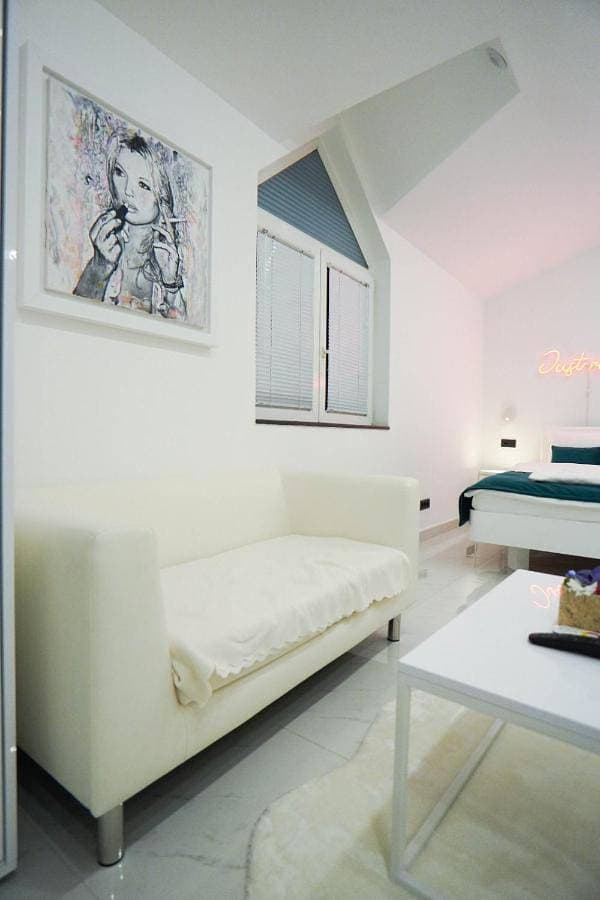 Foto 3 von 14: Studio Apartment