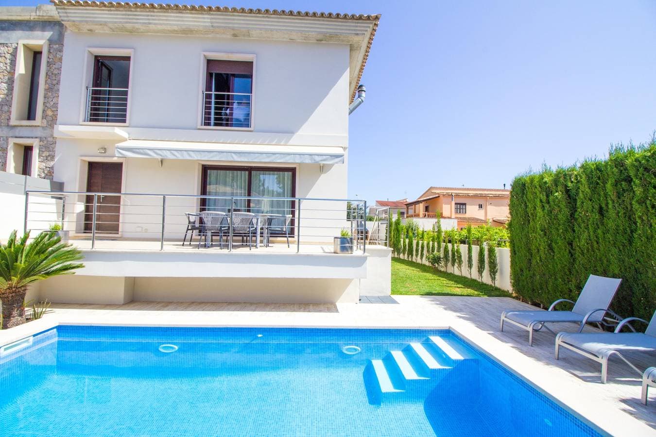 Foto 3 von 29: Sonnige Villa mit Pool, WLAN und Klimaanlage