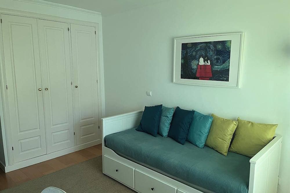Foto 10 von 30: Lisbon - central, modern, with balcony, two suites, garage and security