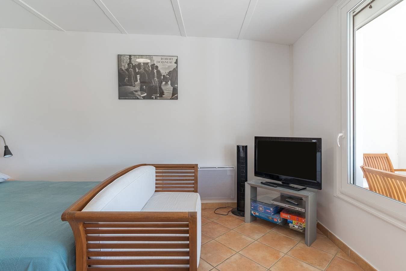 Foto 10 von 20: Appartement „T2 L’Amourié 1. Etage“ mit überdachter Terrasse und Seeblick