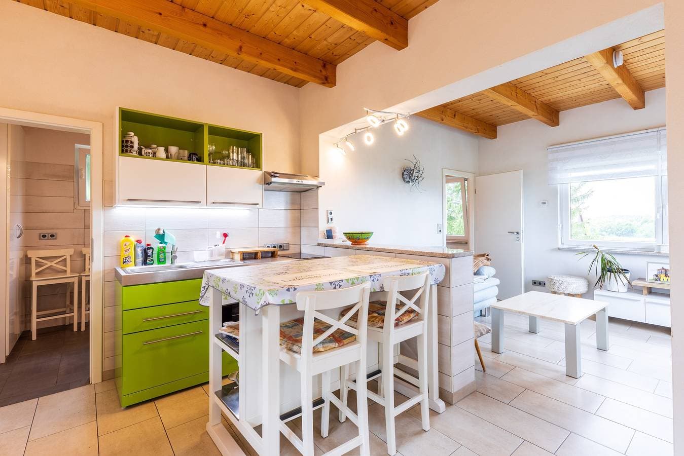 Foto 9 von 24: Ferienhaus 'Teufelsmauer-Blick' mit Bergblick, Gemeinschaftsterrasse und Wi-Fi