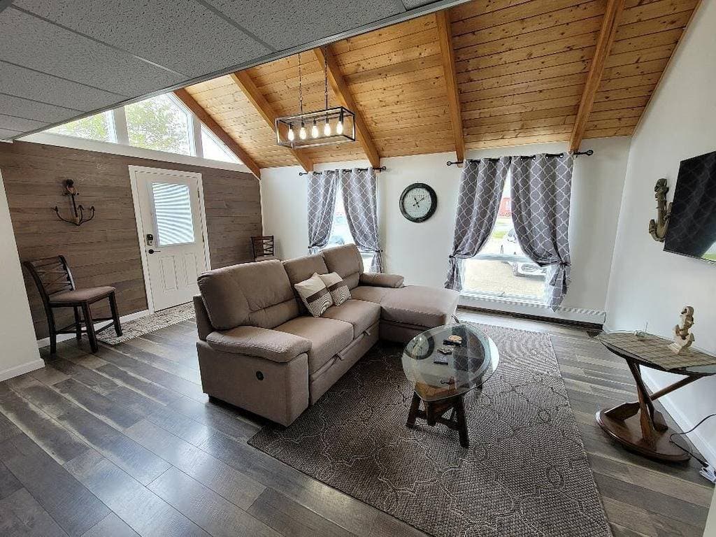 Foto 11 von 14: Perfectly centered in the Birch Harbor Village!