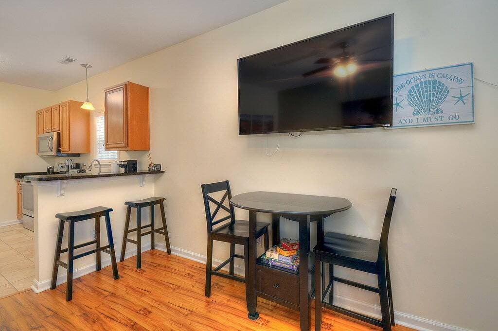 Foto 5 von 15: Gulf Stream Cottage 251 - Walk to Beach - Community Pool - 2 Bed/2 Bath