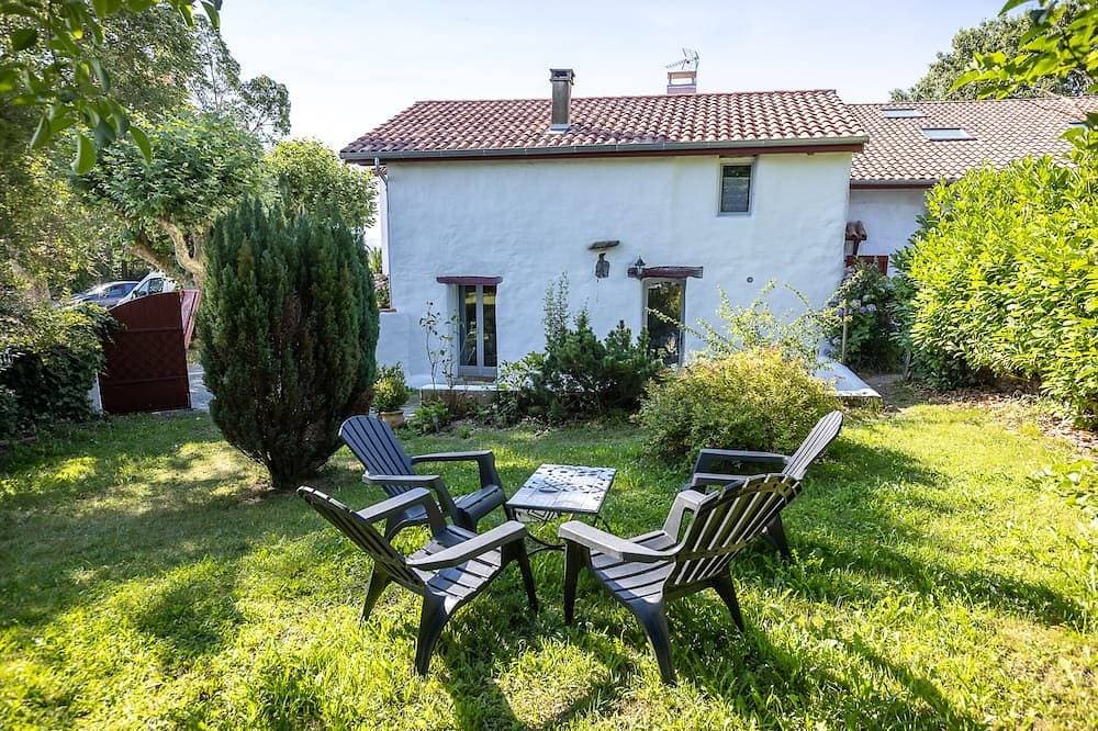 3 étoiles  Pottok-Gîte-Traditionell-Ensuite-Bergblick 1