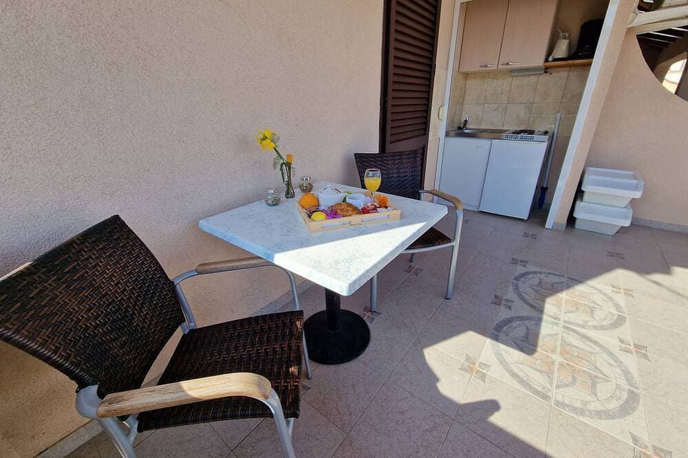 Foto 6 von 14: Studio Appartement mit Terrasse und Meerblick Kampor, Rab