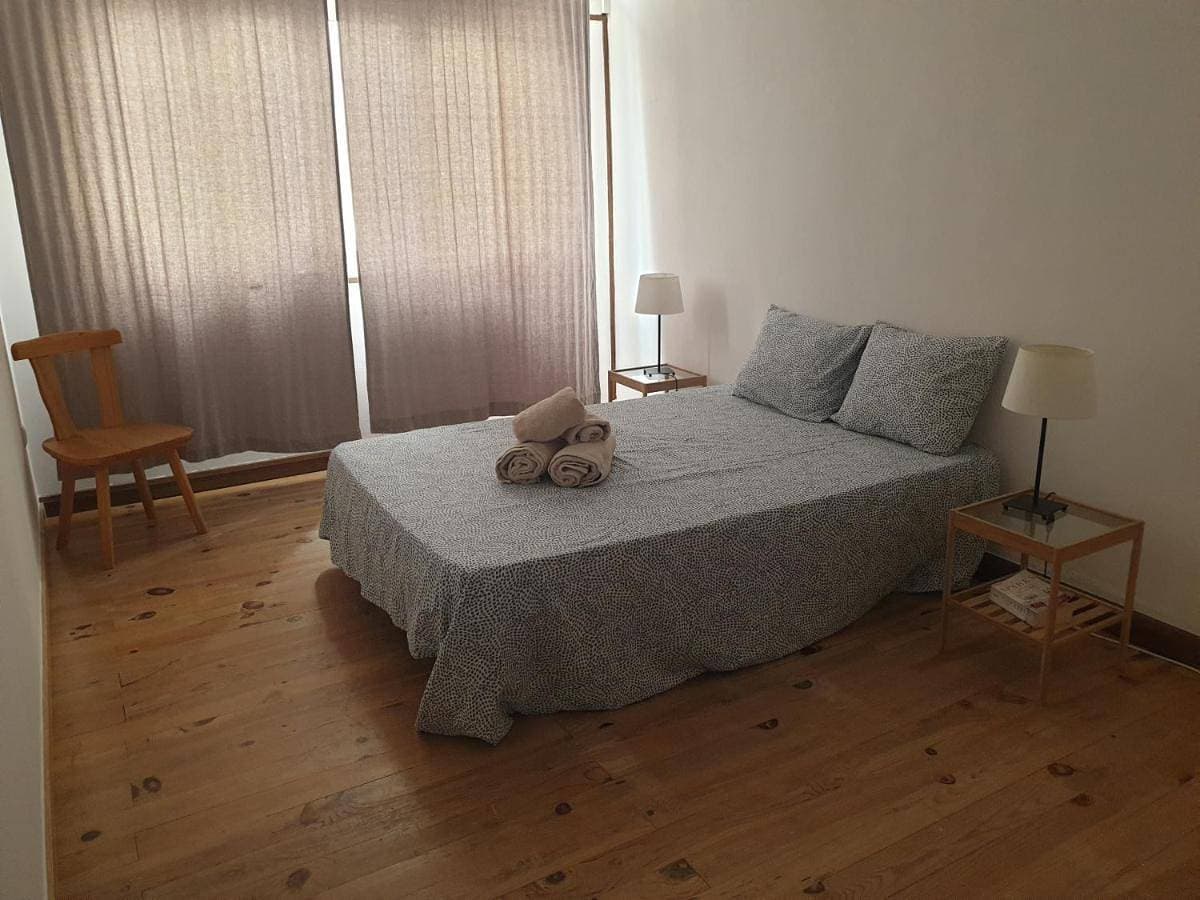 Foto 2 von 6: Double Room with Shared Bathroom