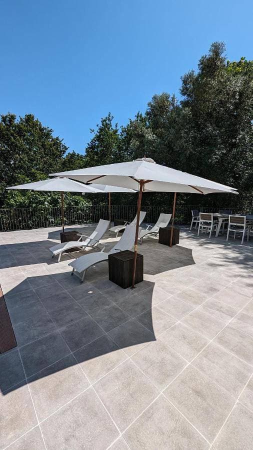 Foto 2 von 102: Villa with Private Pool