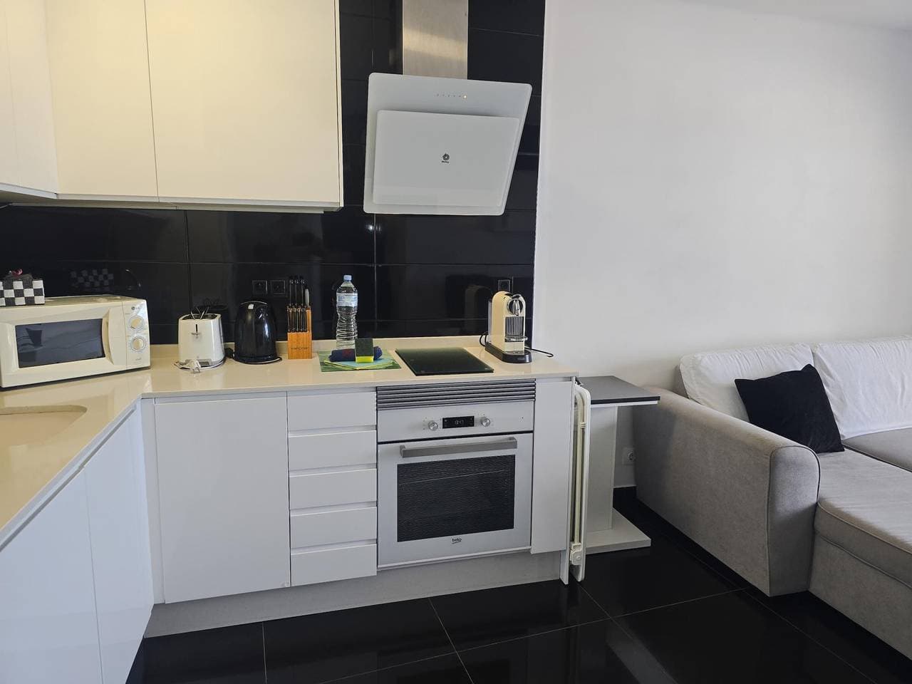 Foto 9 von 25: Moderne Wohnung mit Pool in San Eugenio, Teneriffa