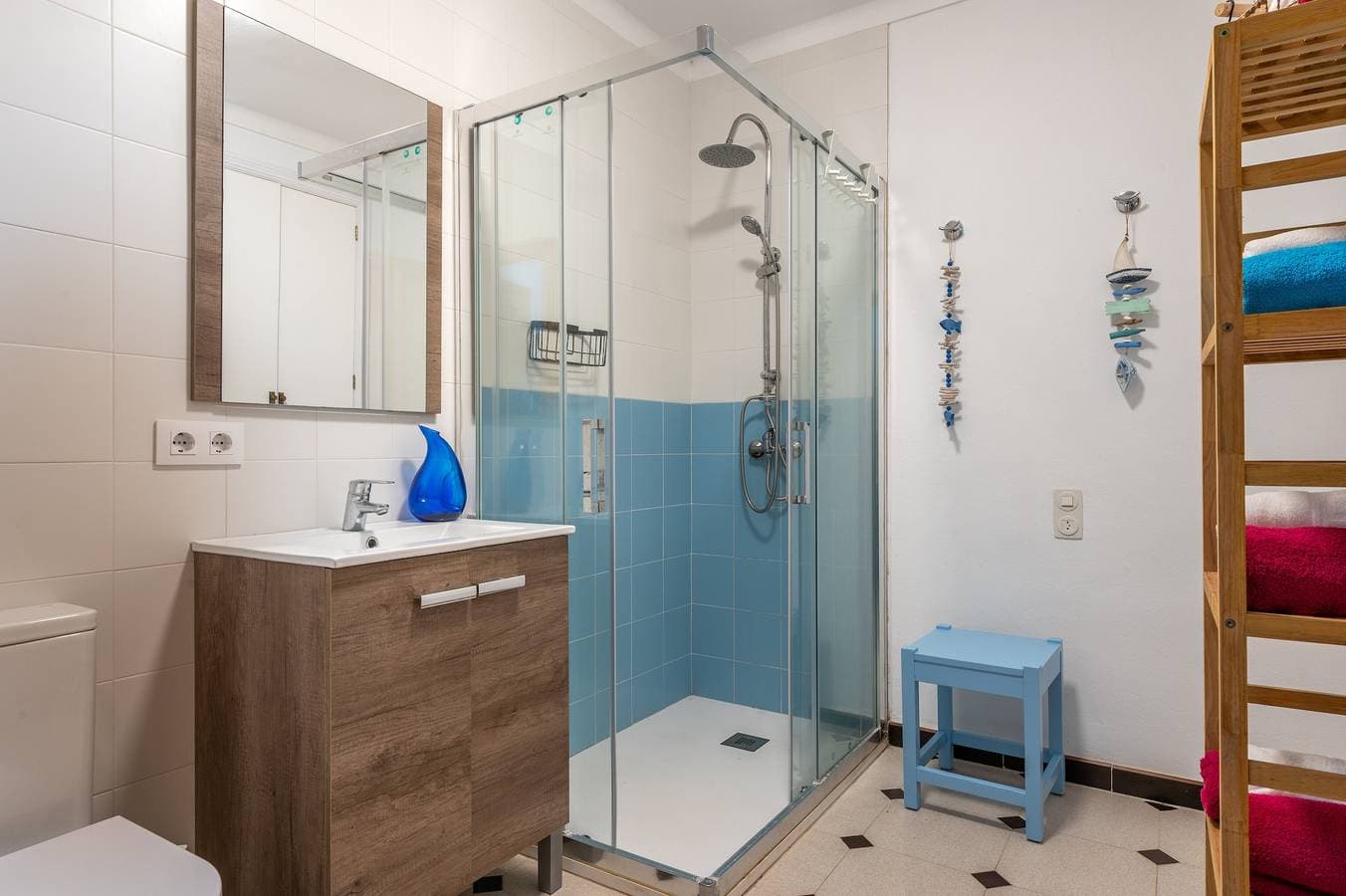 Foto 12 von 31: Zentrale Ferienwohnung nur wenige Meter vom Strand entfernt, mit Terrasse