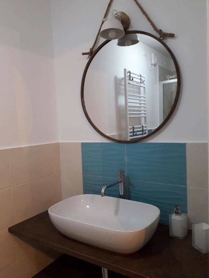 Foto 4 von 11: Double Room with Private Bathroom