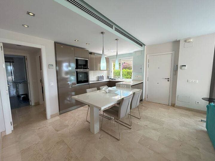 Foto 9 von 17: Ferienwohnung für 2 Personen mit Pool